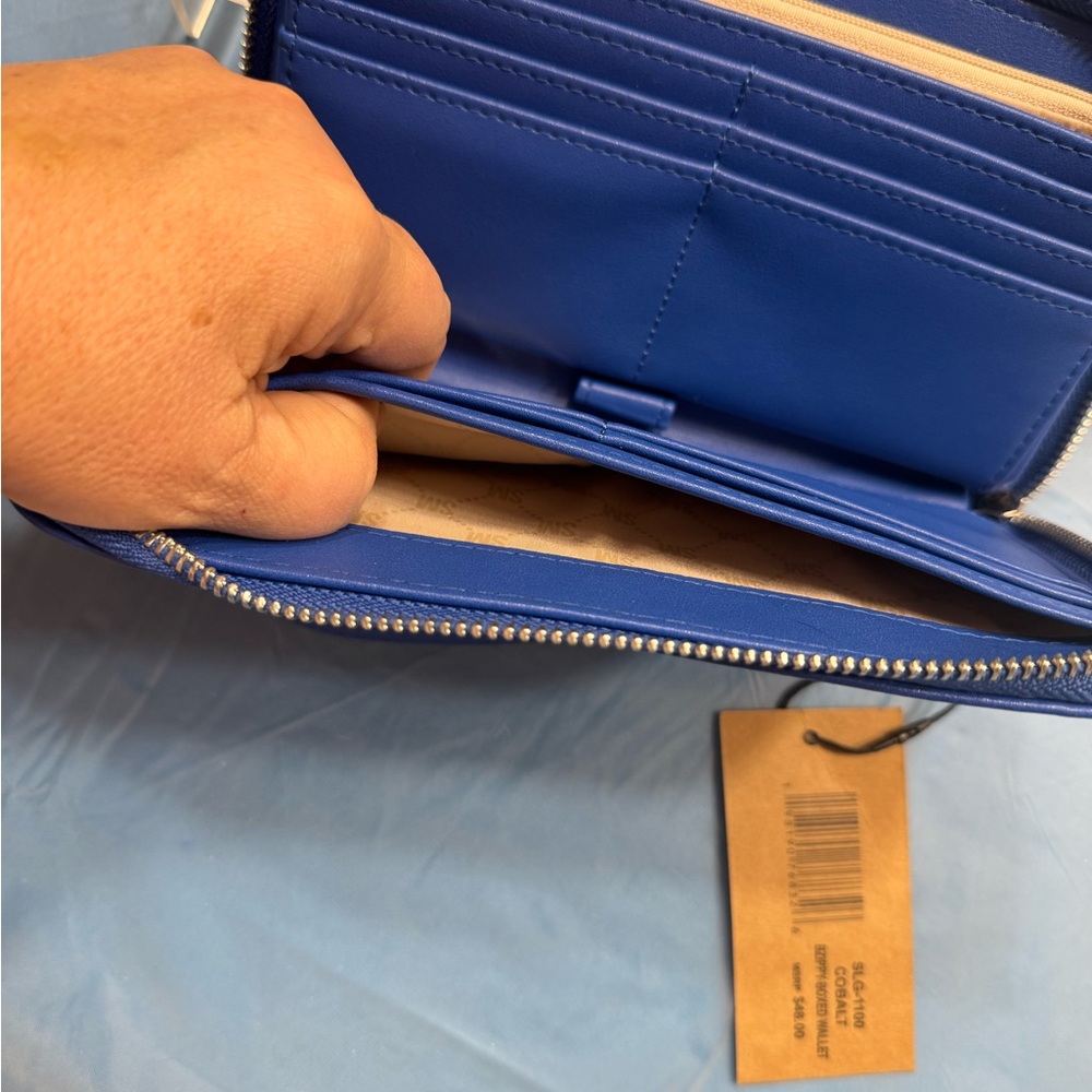 Steve Madden Royal Blue Wristlet Clutch - Picture 8 of 8